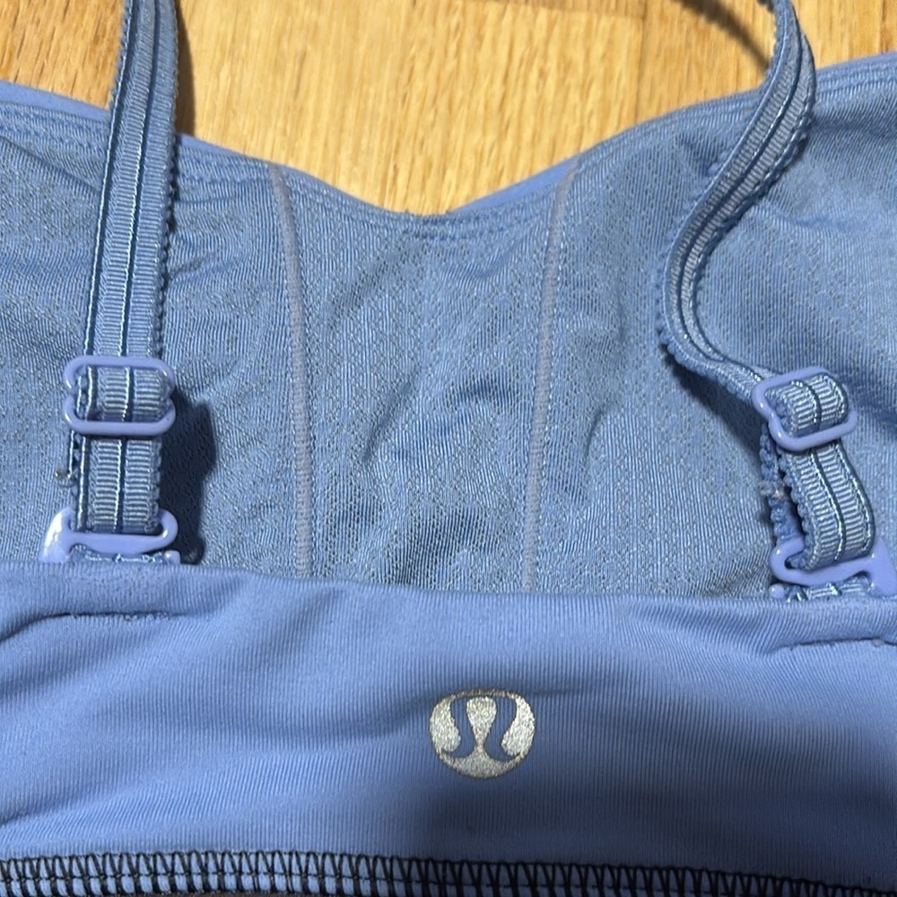 Lululemon Adjustable Strap Light Support Sports Bra - Picture 4 of 5